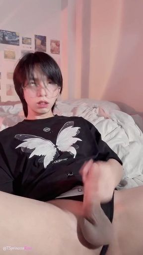 Asian Femboy Cumshot Eating