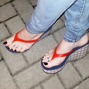 Crossdresser With Very Sexy Feet In Platform Flipflops