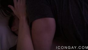 Attractive guy anallizes and sucks off his pretty lover