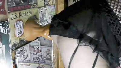 Mature gay guy stretches his ass by taking a big dildo