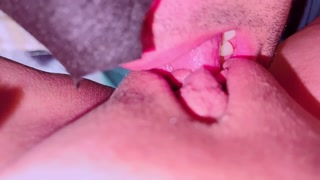 I lick my mistress’s feet and eat her wet pussyلیسیدن پا و کس و کون ارباب برده