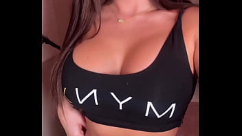 Live now text or call me on MynxCo type alexa payne add me as a contact for free