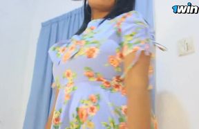 Unexpected Encounters: Sri Lankan Stepsister's Secret Adventure - දැන් නන්ගිලාගෙ වැඩ පගාවටමයි sri lankan step sister