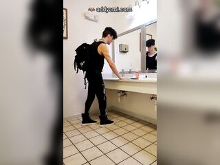 Jacking off nutting in public bath