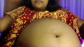 Pregnent Lady Playing Big Belly Short.