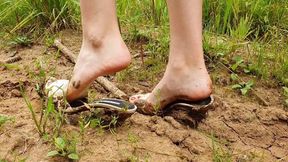 Muddy Gianmarco lorenzi high heels mules, high heels stuck, dirty mules, shoes wrecked, sandals in mud