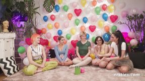 ”Ersties - Feuchte Dare Ring Orgie mit 5 heißen Ersties Mädels”