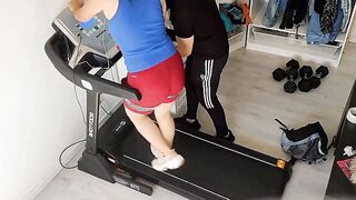 Cuckolding with a thief on a treadmill, he handcuffed me and made me his slave