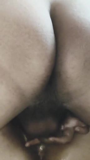 Padosi bhabhi ki oil laga kr chudai kri   Clip 1
