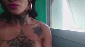 travesti tezuda do caralho gozando caladinha no quarto para suas amigas nao ouvir, sabrina prezotte com muito tezao.