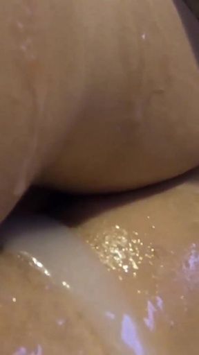 Watch This Huge Creampie Pouring From My Pussy
