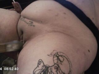 kANDYkISSES sHOWS oFF HER dEEPTHROATING SKILLS aMD HOW SHE TAKES MULTIPLE DILDOS IN HER PUSSY