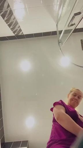 Vacuuming with Highheels