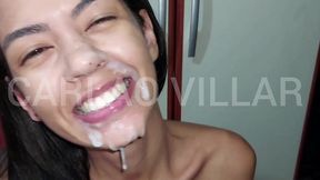 ela pagou o servico de manutencao com dando a buceta