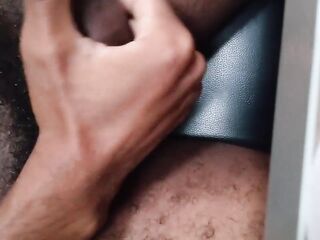 Wanking at a work rencounter on zoom