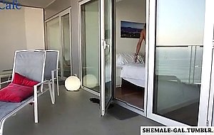 Sexy shemale vanessa jhons masturbating