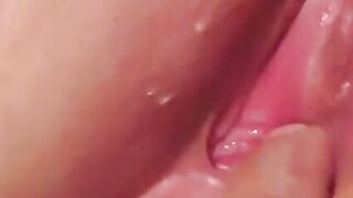 Bentley Rose BBW getting finger bang and squirts from her tight tight vagina. Moans and squirt sound.