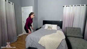 Freaky Foot Realtor - Sablique Von Lux & TerraMizu - 720 MP4 HD