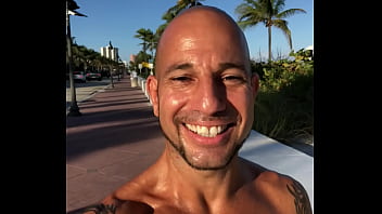 TAN FIT  PORN STAR MAXXX LOADZ BEACH DAY BRO