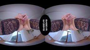 Nathaly Cherie facesits and fingers her pussy