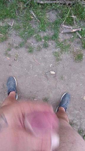 Cumming in the naturism parc