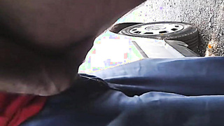 Daddy me folla en el parking - Amateur Bareback Outdoor Fuck