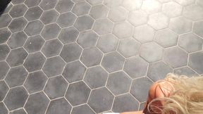 Shakira's Sunny Patio Suck-fest: Blonde Bombshell Devours and Gets Drenched