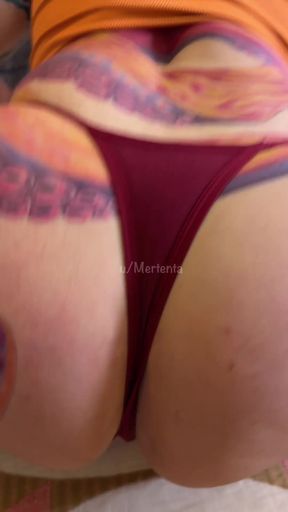 Mature redhead cougar milfs her admirer with muscular tentacles