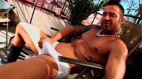 Beefy guy wants to jerk off on the roof