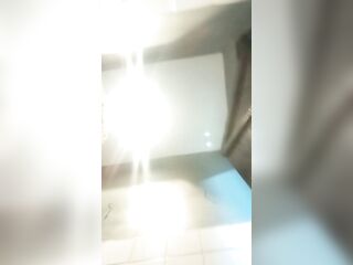 Stuck in shitter ????????