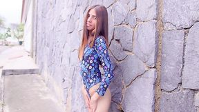 Slender hottie from Caracas Mily Mendoza is always ready to tease clit