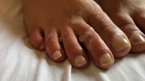 FIRST TIME FOOTJOB- HD