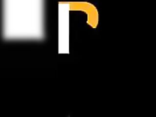 small trans teasing u with her thick booty