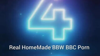 Amateurs met grote zwarte penissen strelen en spuiten enorme hoeveelheden sperma in hete homoseksuele anale seks.