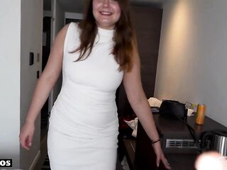 I get screwed by my neighbour, I make him cum three times and that guy gives me a great facial!!