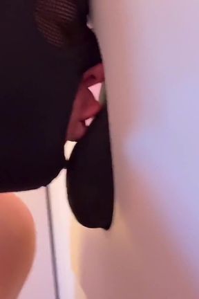 1 Hour Blowjob at the Gloryhole