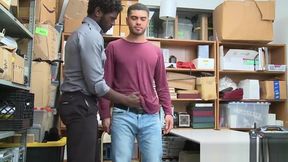 Black security officer slammed thief after catching him