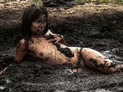 Amateur asian masturbates