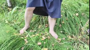 Sexy milf pees in the forest