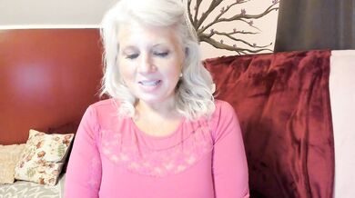 Curvy MILF Rosie Explains: Mommy Fetish