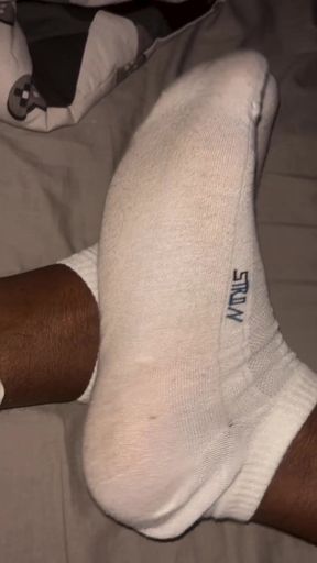 Black&#039;s teen dirty white socks