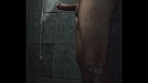 PIROCUDO Tomando banho se raspando e fazendo Xixi e gozando