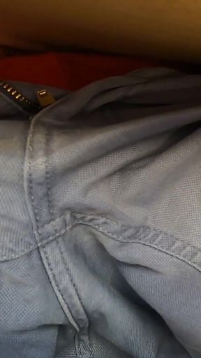 I Got Into a Box in the Street and Managed to Cum While Seeing People Dangerously Close