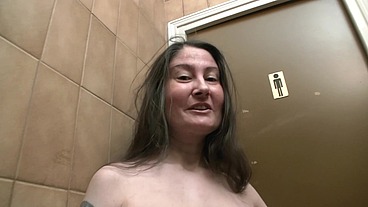 Cougar blowjob in toilet