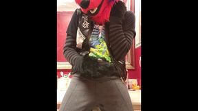Pees And Cums In Her Leggings