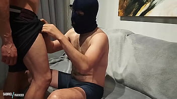 Fodendo o cu do mascarado mexicano (COMPLETO NO RED)