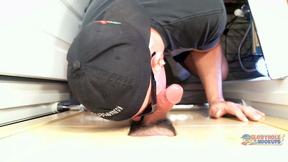 ”Busy Day At The Gloryhole”