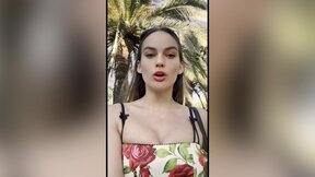 Chloé, 26 years old, saleswoman and naughty!