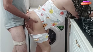 سکس جذاب الکسیس در آشپزخانه با همکار کیر کلفت