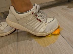 Sneakers Crush Citrus: Exclusive Clip Drop